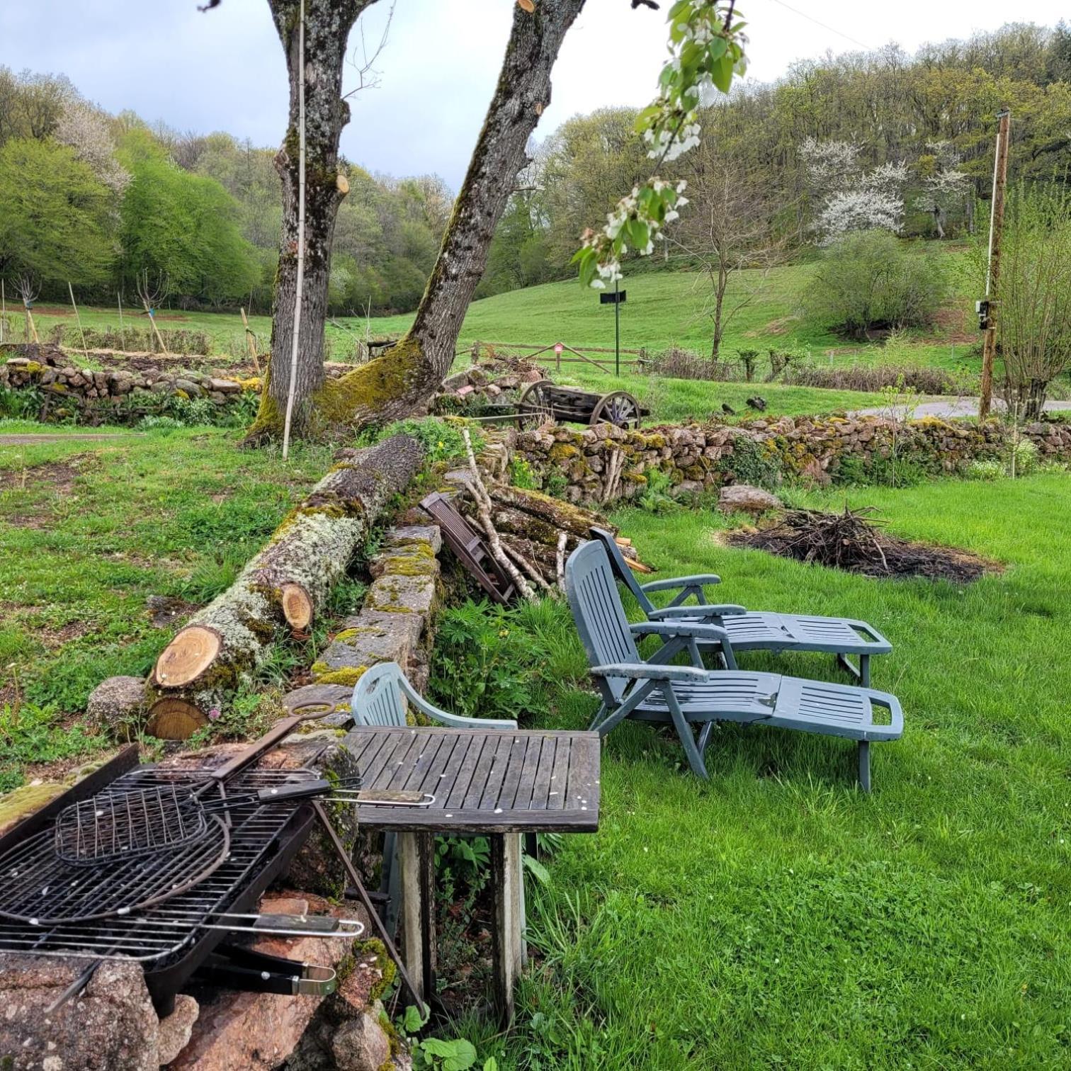 Roulotte Maisonthiers Blanot  Bagian luar foto